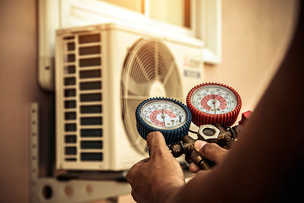 Professional Hvac technician working in Goldston, NC